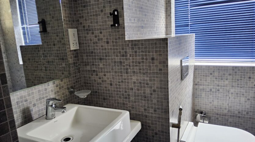 Rajagiriya Two Bedroom Apartment for Sale